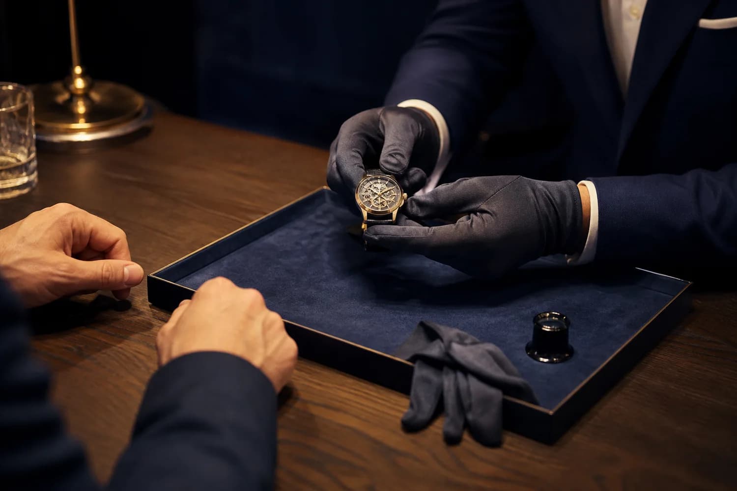 Vollständige Uhr, vorbereitet für den ChronoDirect Händlervergleich