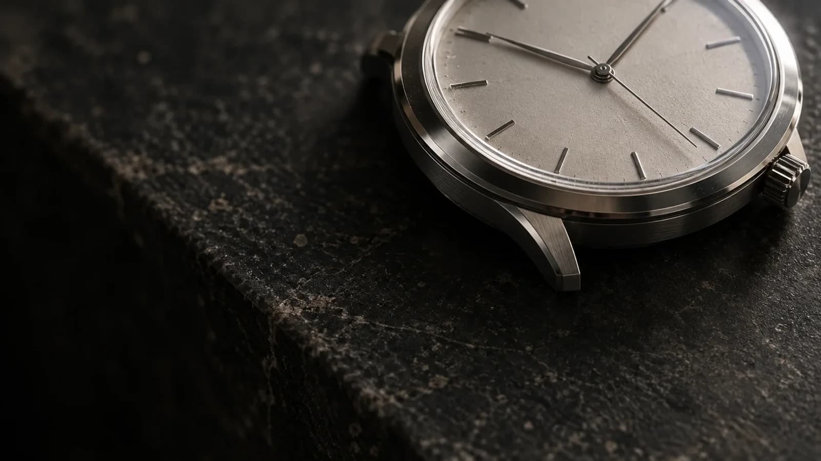 Eine mechanische Uhr nach langer Lagerung wieder tragen
