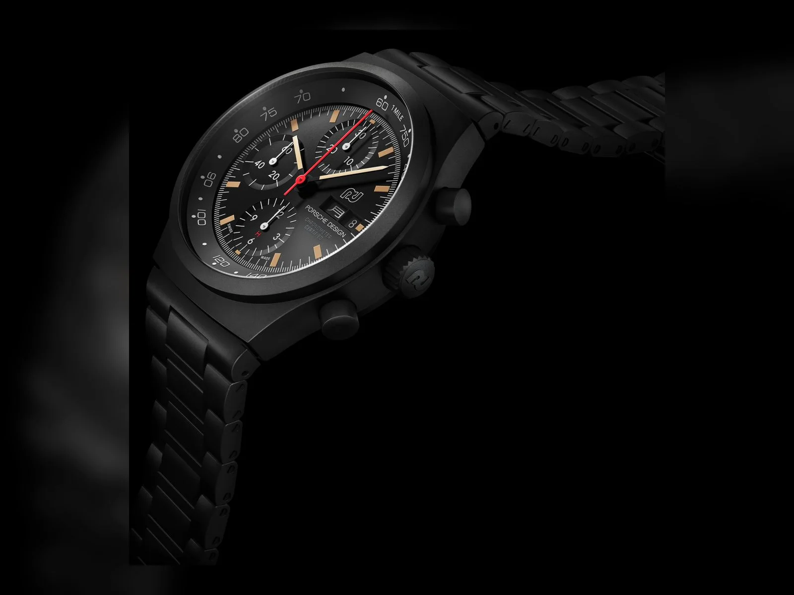 Porsche Design Chronograph 1 Utility von der Seite. Aufnahme: Porsche Design.